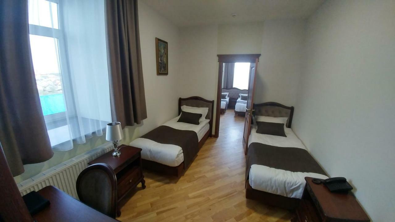 Hotel Meridian Brody Eksteriør billede