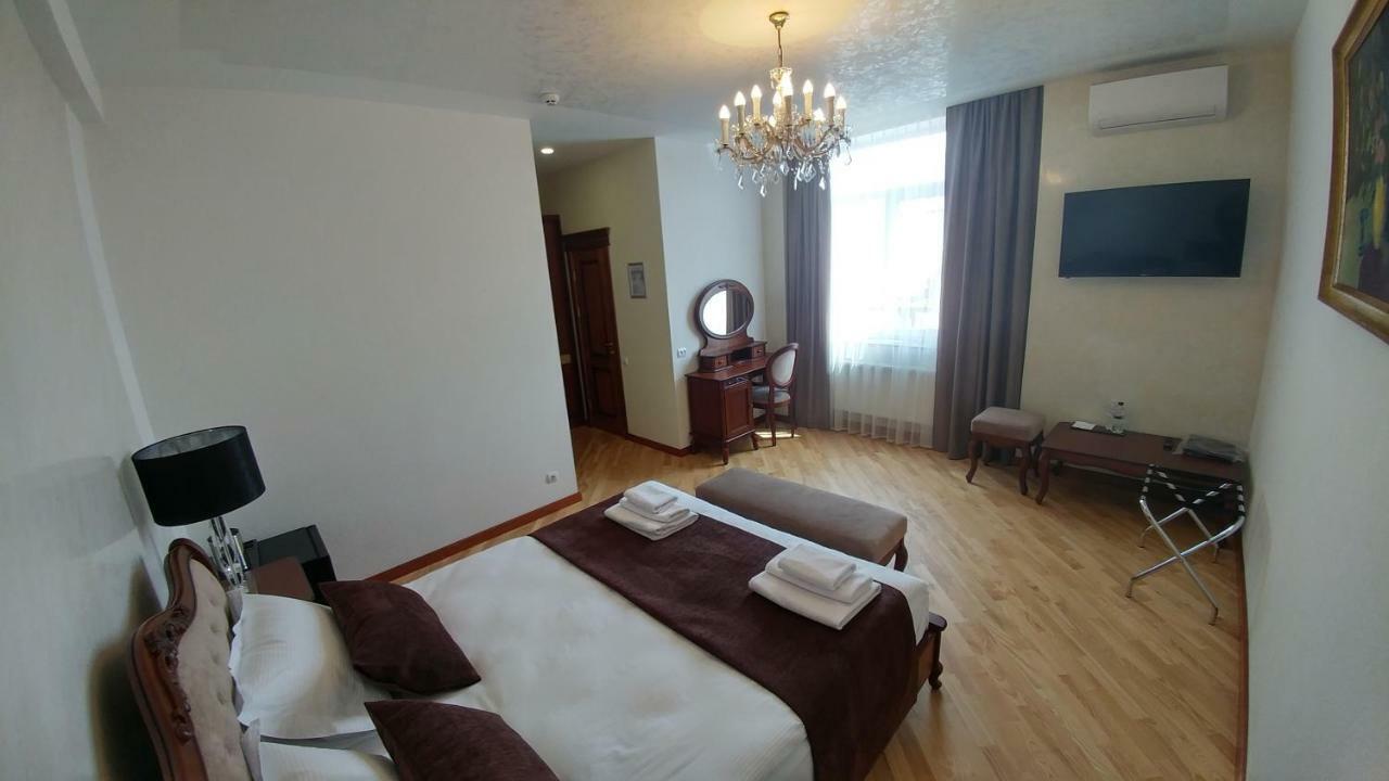 Hotel Meridian Brody Eksteriør billede