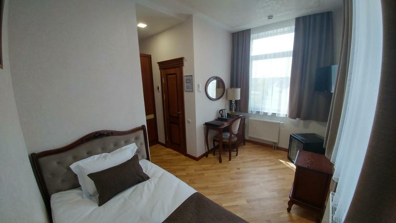 Hotel Meridian Brody Eksteriør billede