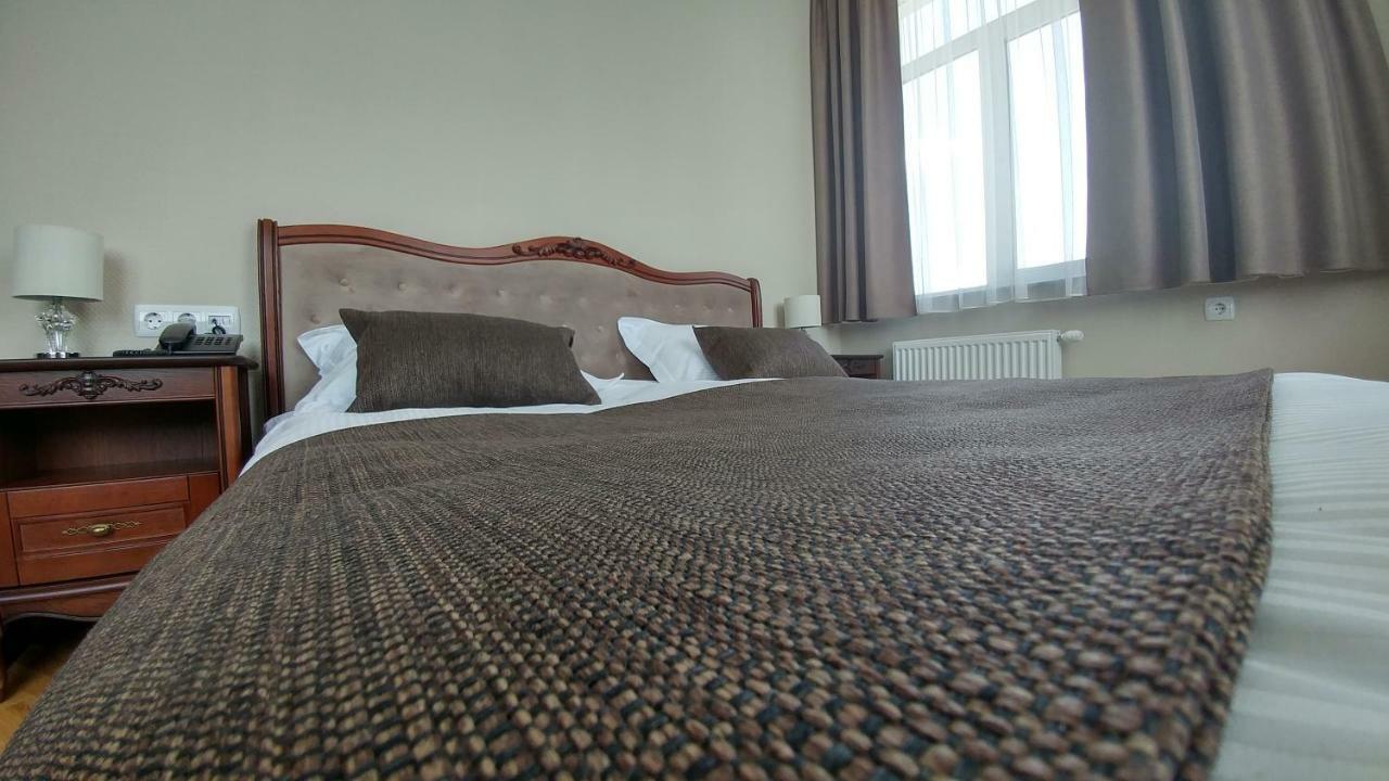 Hotel Meridian Brody Eksteriør billede