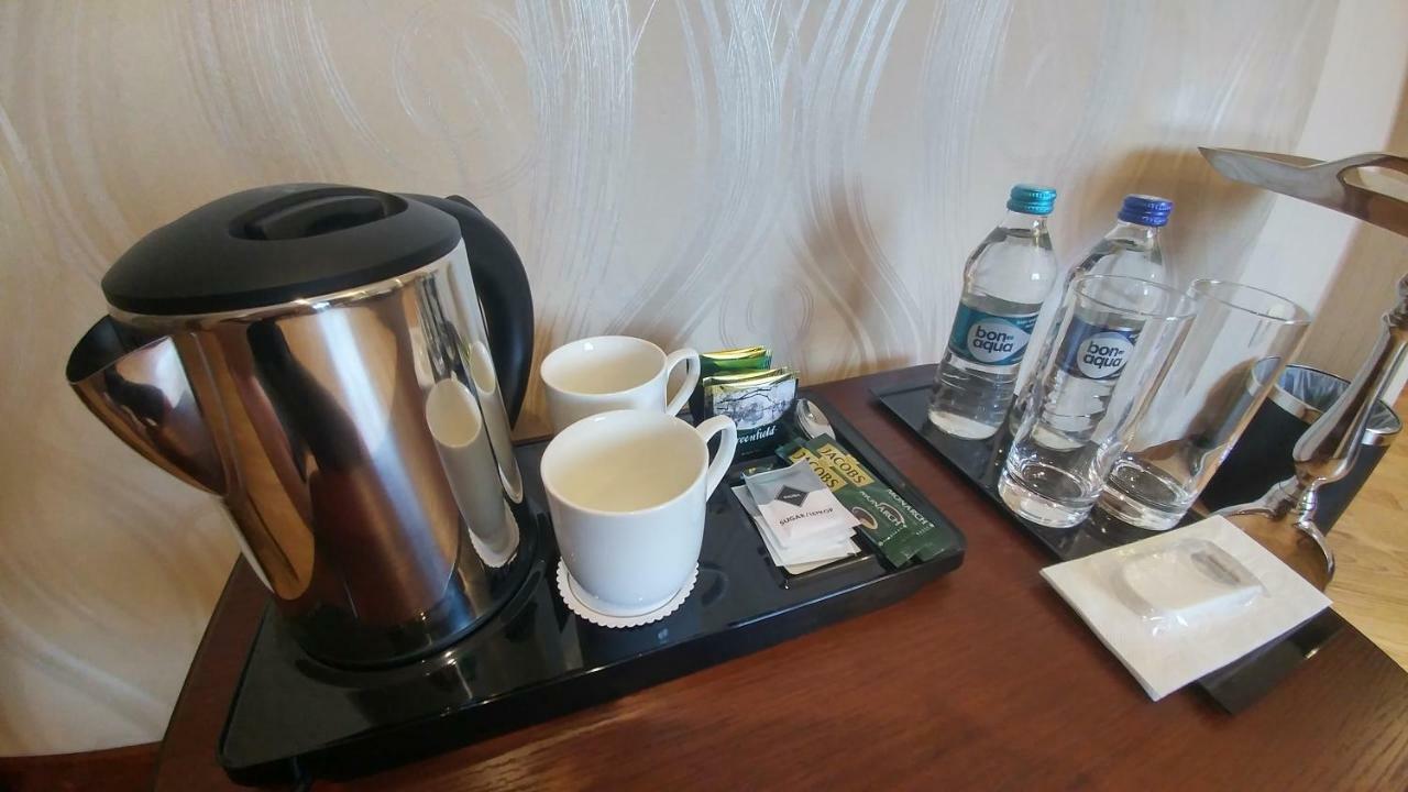 Hotel Meridian Brody Eksteriør billede