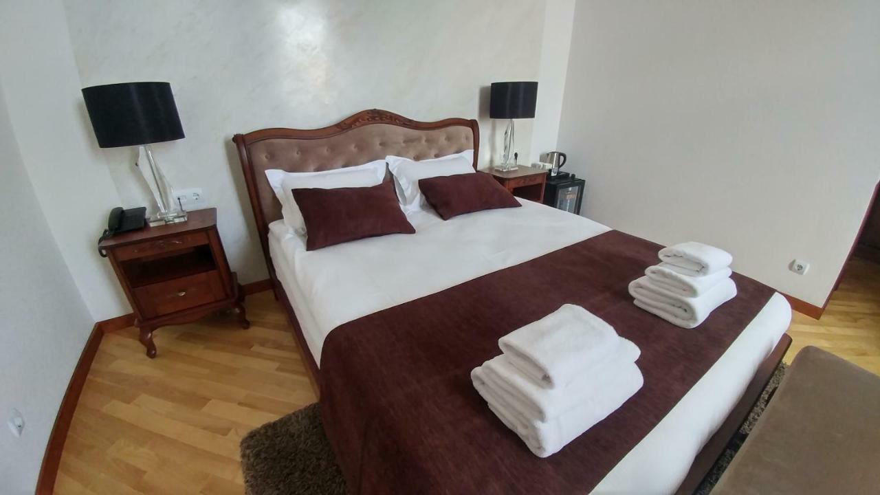 Hotel Meridian Brody Eksteriør billede